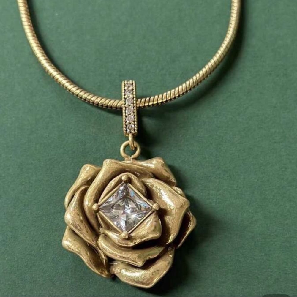 Flower Necklace Q357